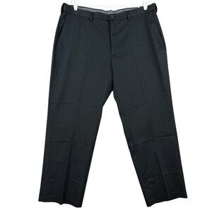 HAGGAR Men's Classic Fit Khaki Black Pants Size 40x29 Flat Front Comfort Waist